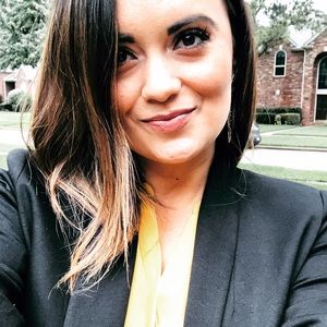 Meet your Posher, Sanjuanita